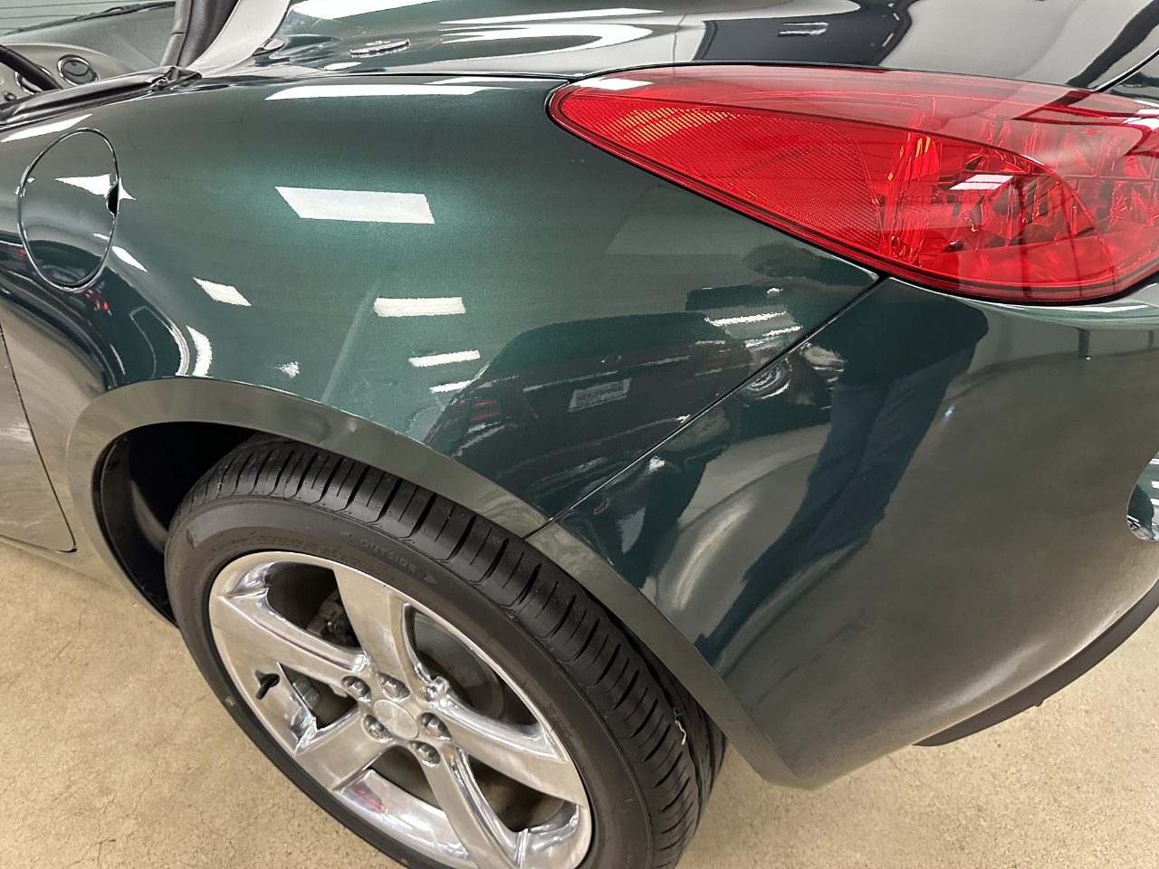 2007 Pontiac Solstice Convertible photo 33