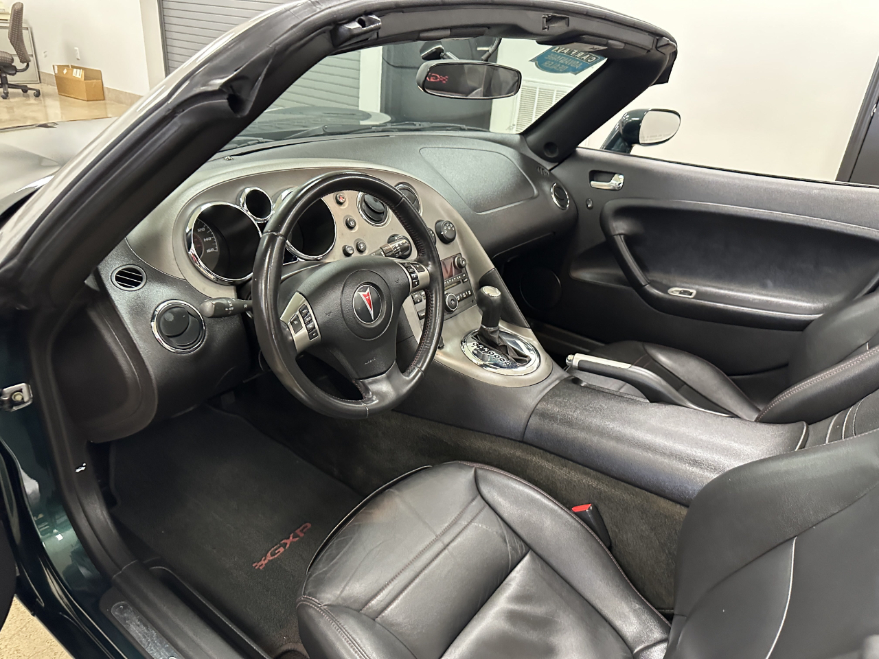 2007 Pontiac Solstice Convertible photo 38