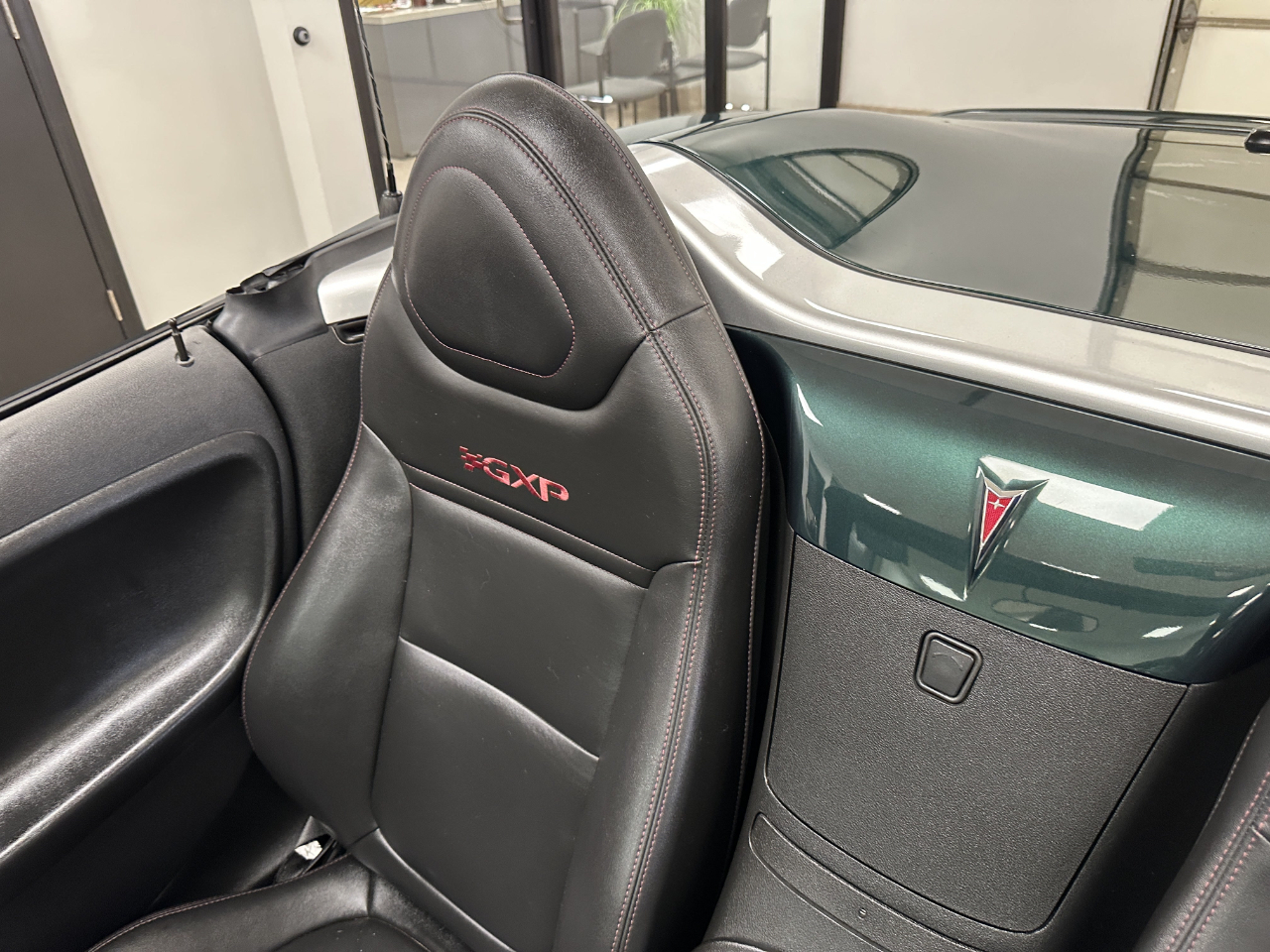 2007 Pontiac Solstice Convertible photo 43
