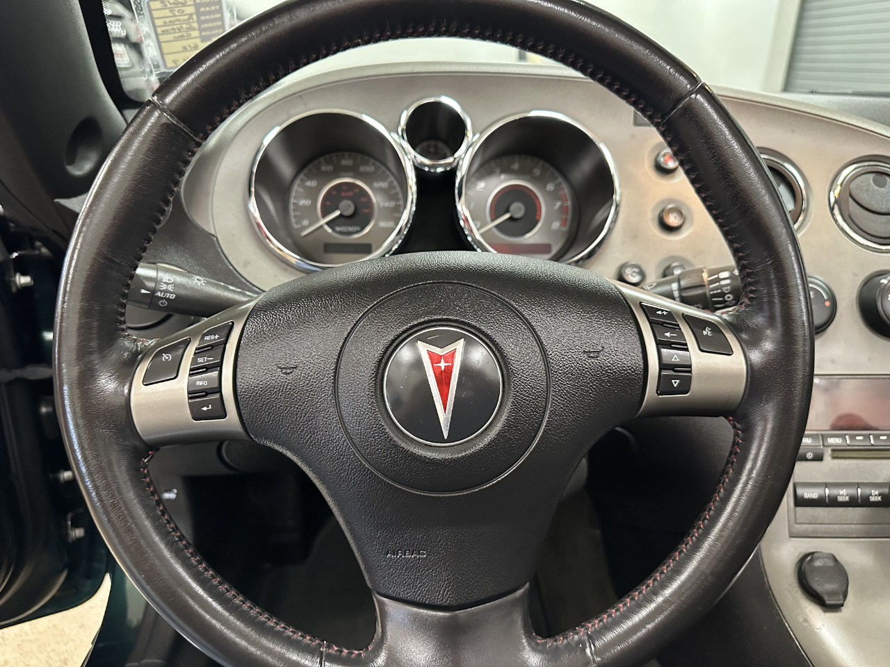 2007 Pontiac Solstice Convertible photo 45