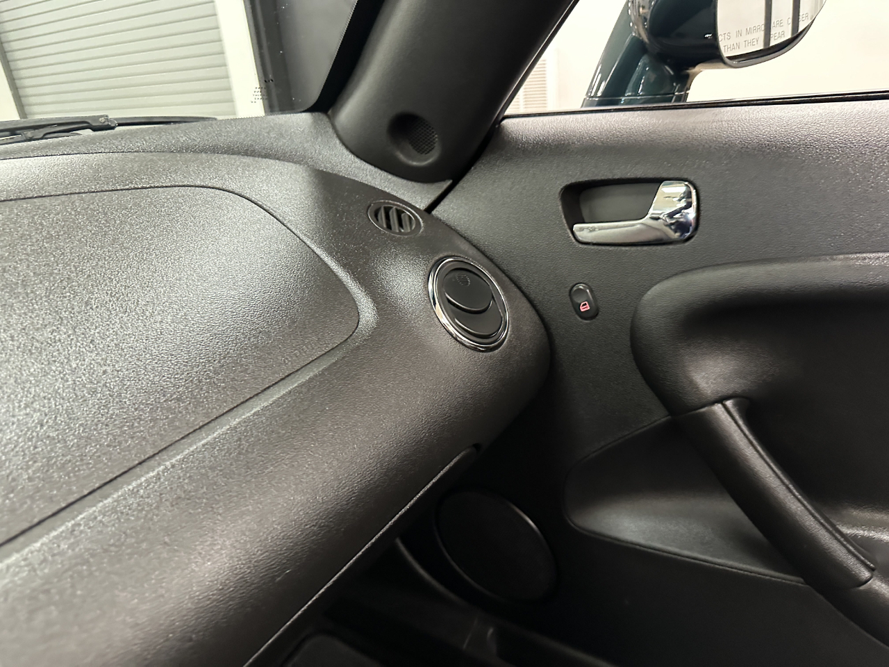 2007 Pontiac Solstice Convertible photo 50