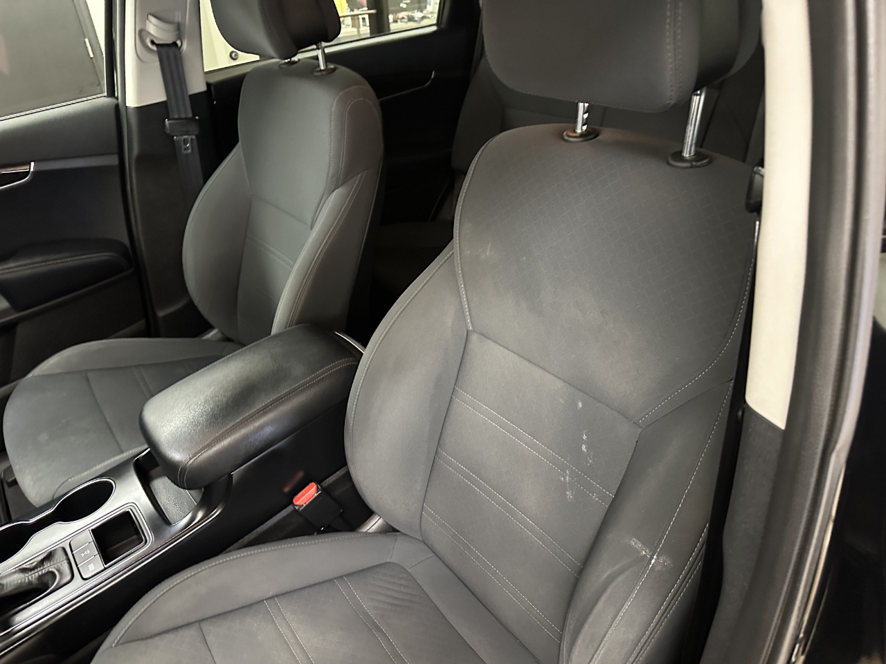 Kia Sorento AWD 4dr 3.3L LX 2016