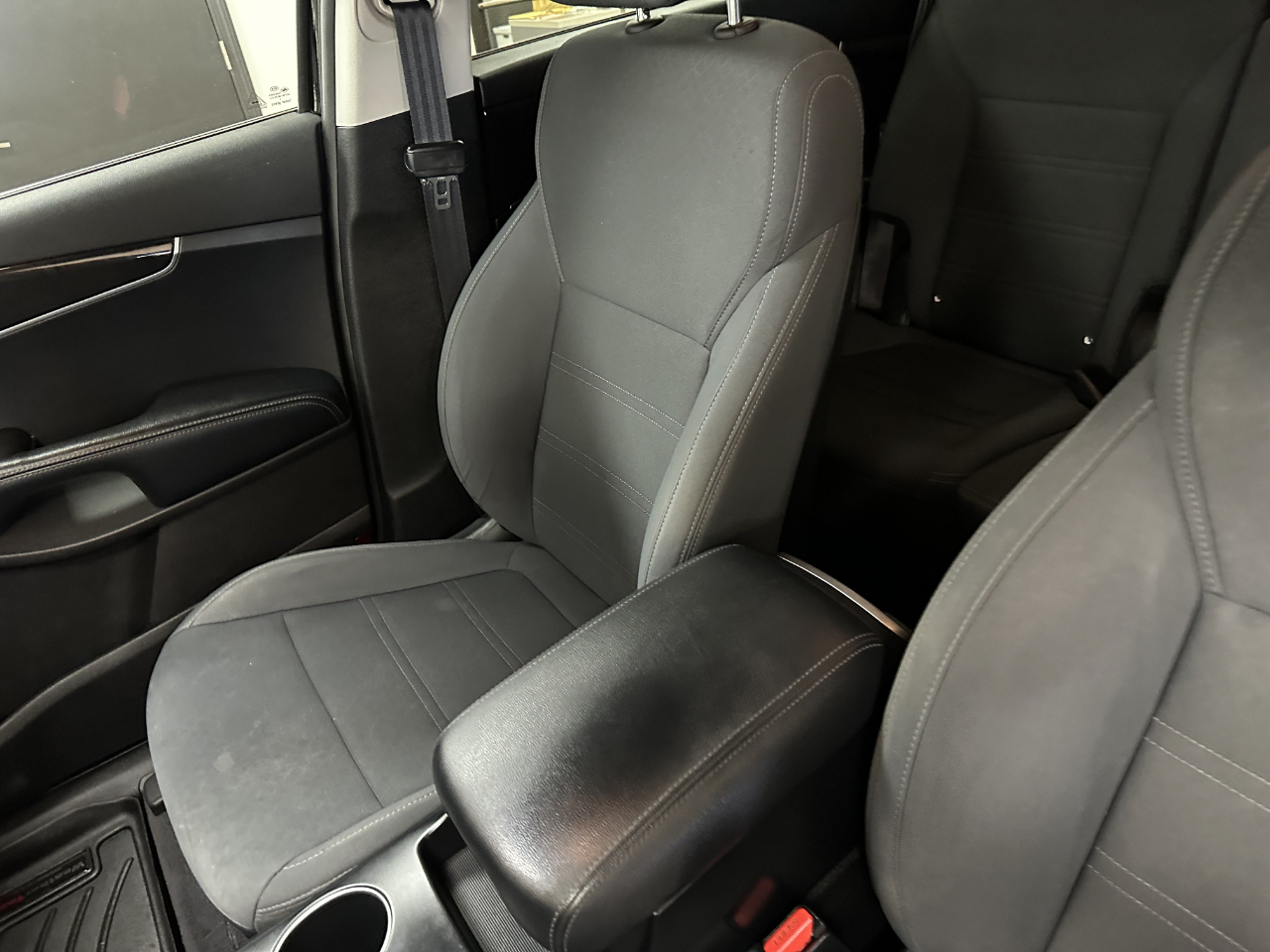 Kia Sorento AWD 4dr 3.3L LX 2016