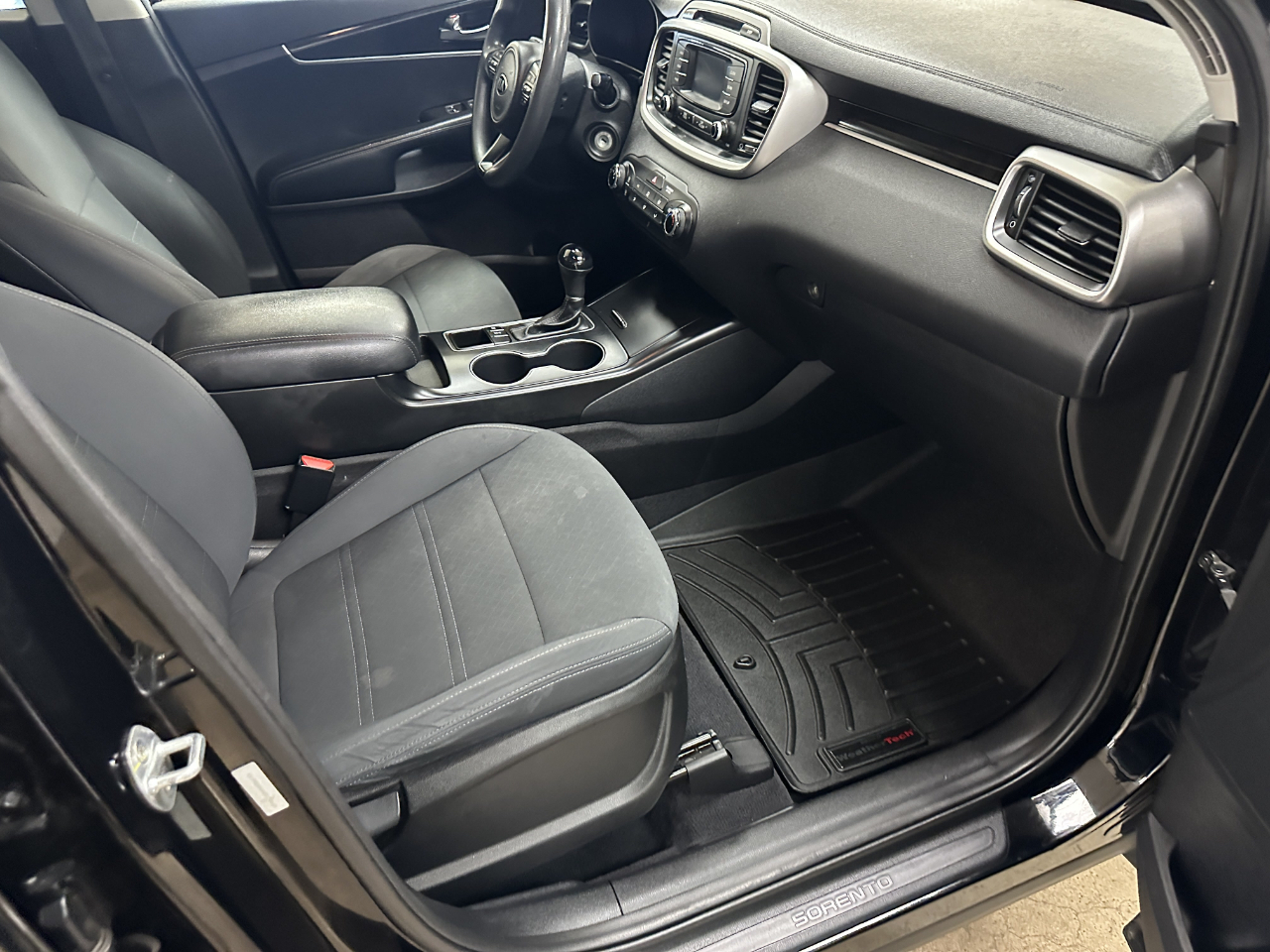 Kia Sorento AWD 4dr 3.3L LX 2016