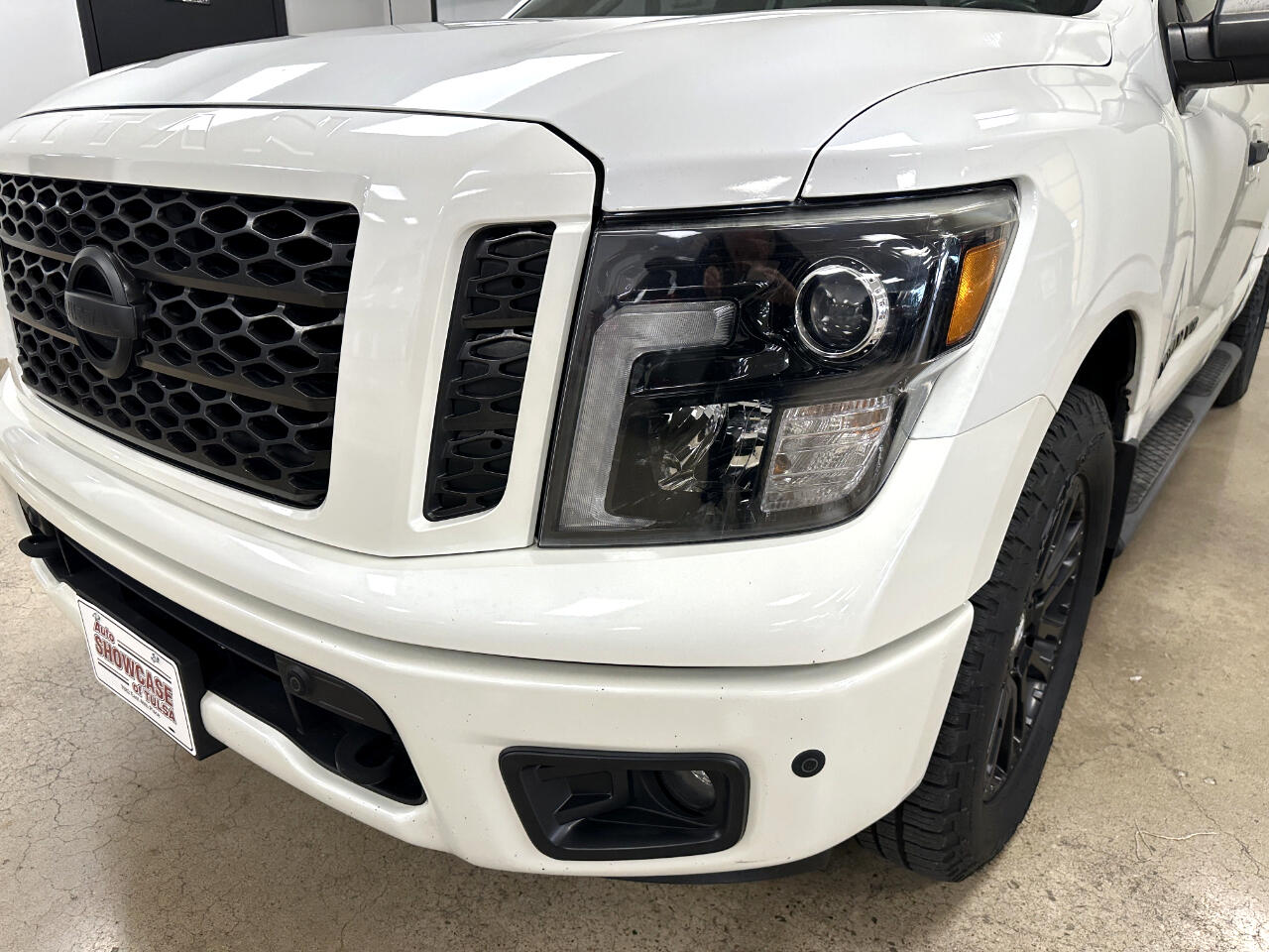 Nissan Titan 4x4 Crew Cab SV 2018