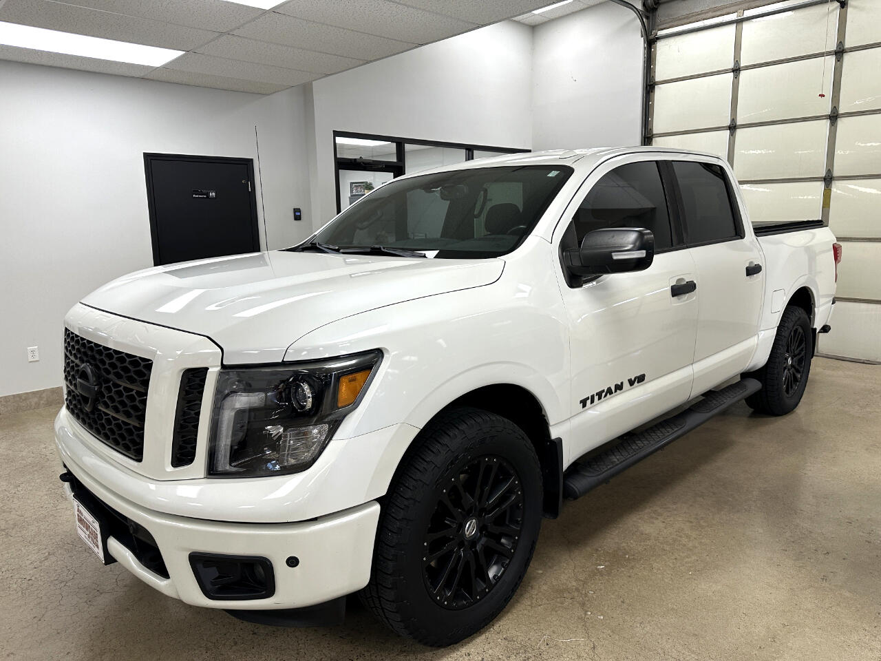 Nissan Titan 4x4 Crew Cab SV 2018