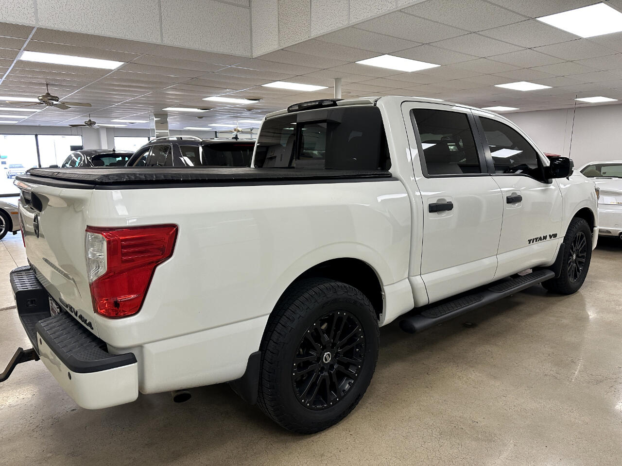 Nissan Titan 4x4 Crew Cab SV 2018