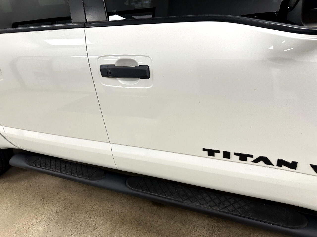 Nissan Titan 4x4 Crew Cab SV 2018