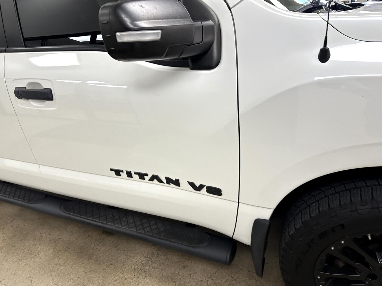 Nissan Titan 4x4 Crew Cab SV 2018