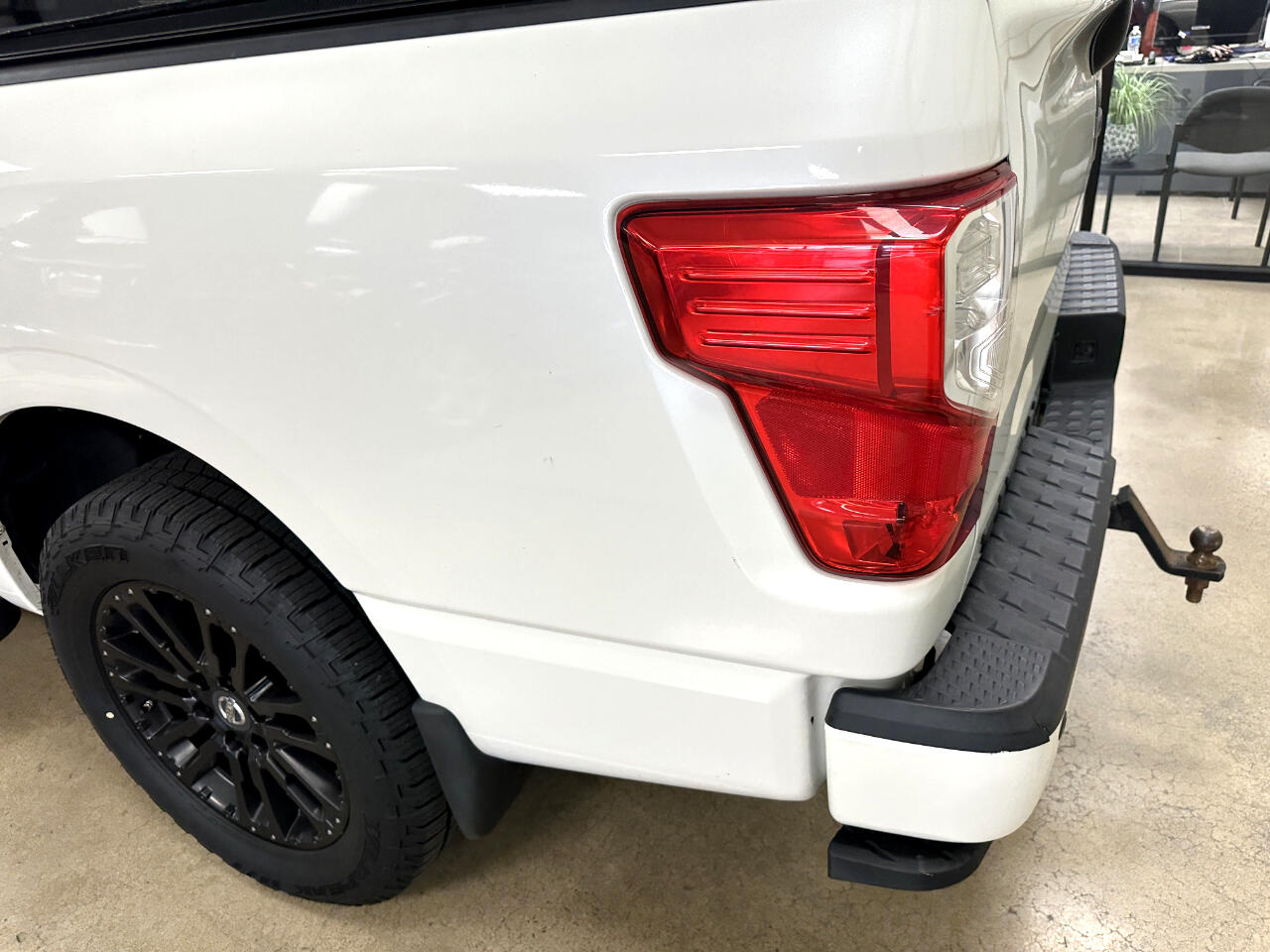 Nissan Titan 4x4 Crew Cab SV 2018