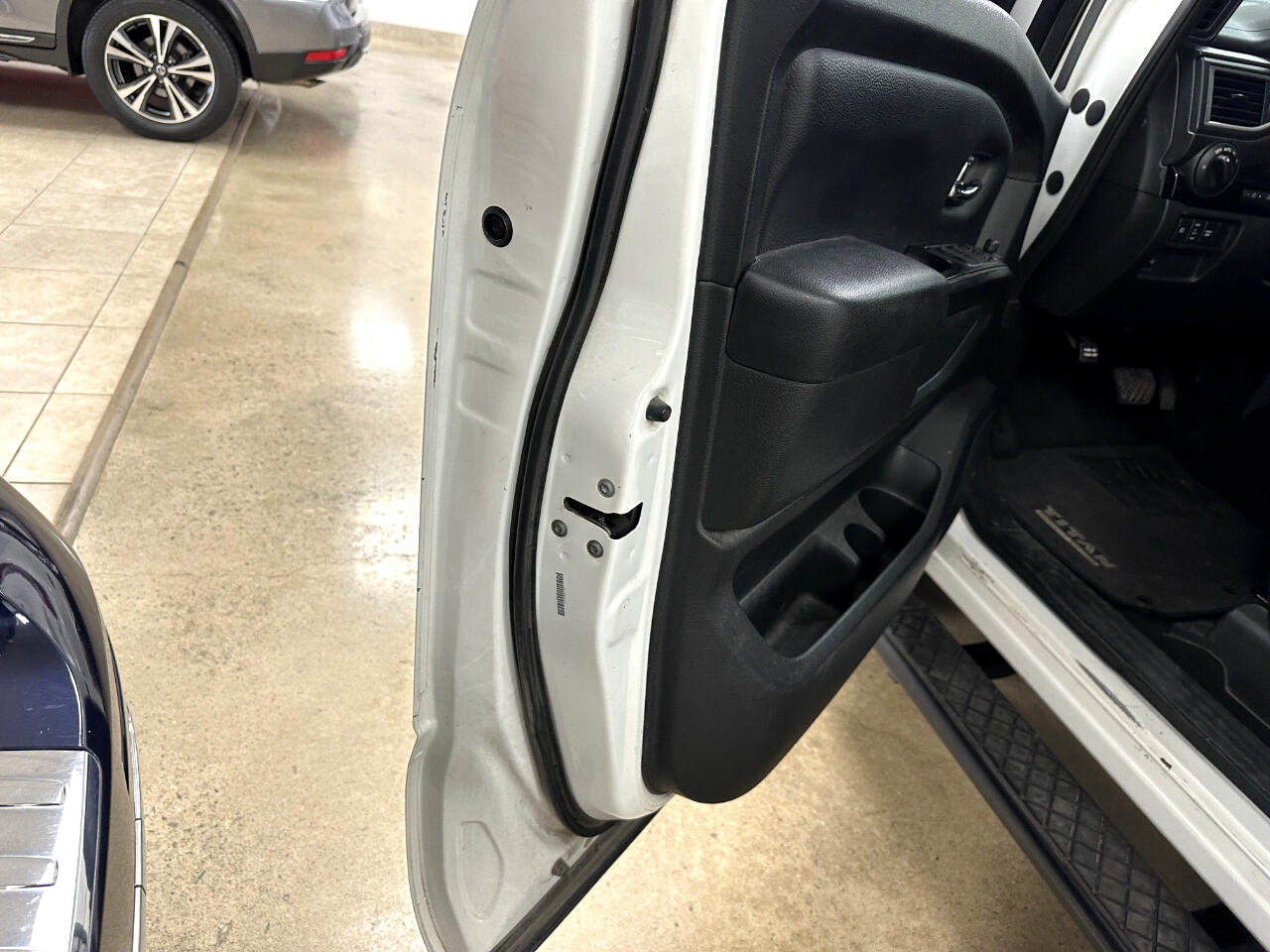 Nissan Titan 4x4 Crew Cab SV 2018