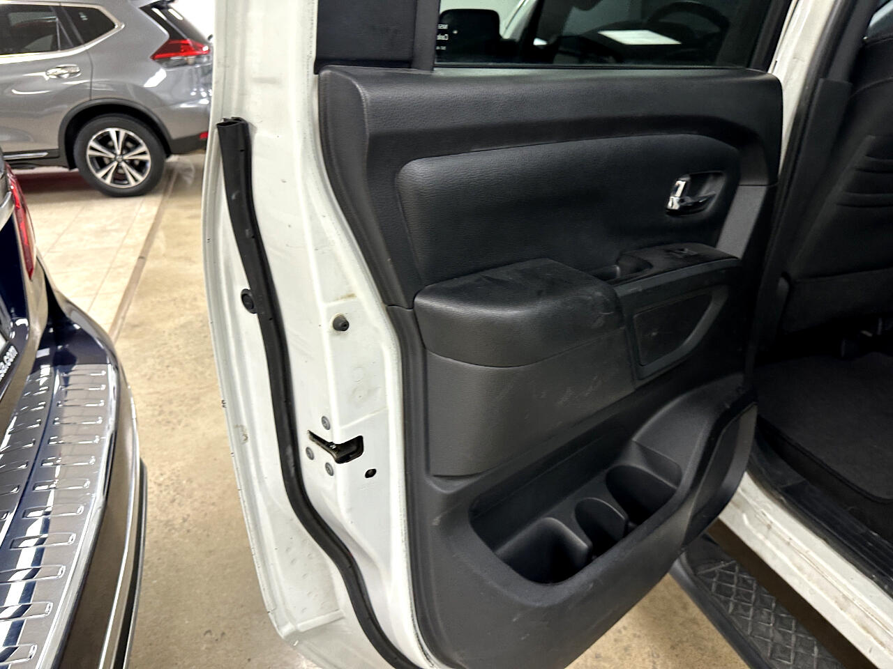 Nissan Titan 4x4 Crew Cab SV 2018