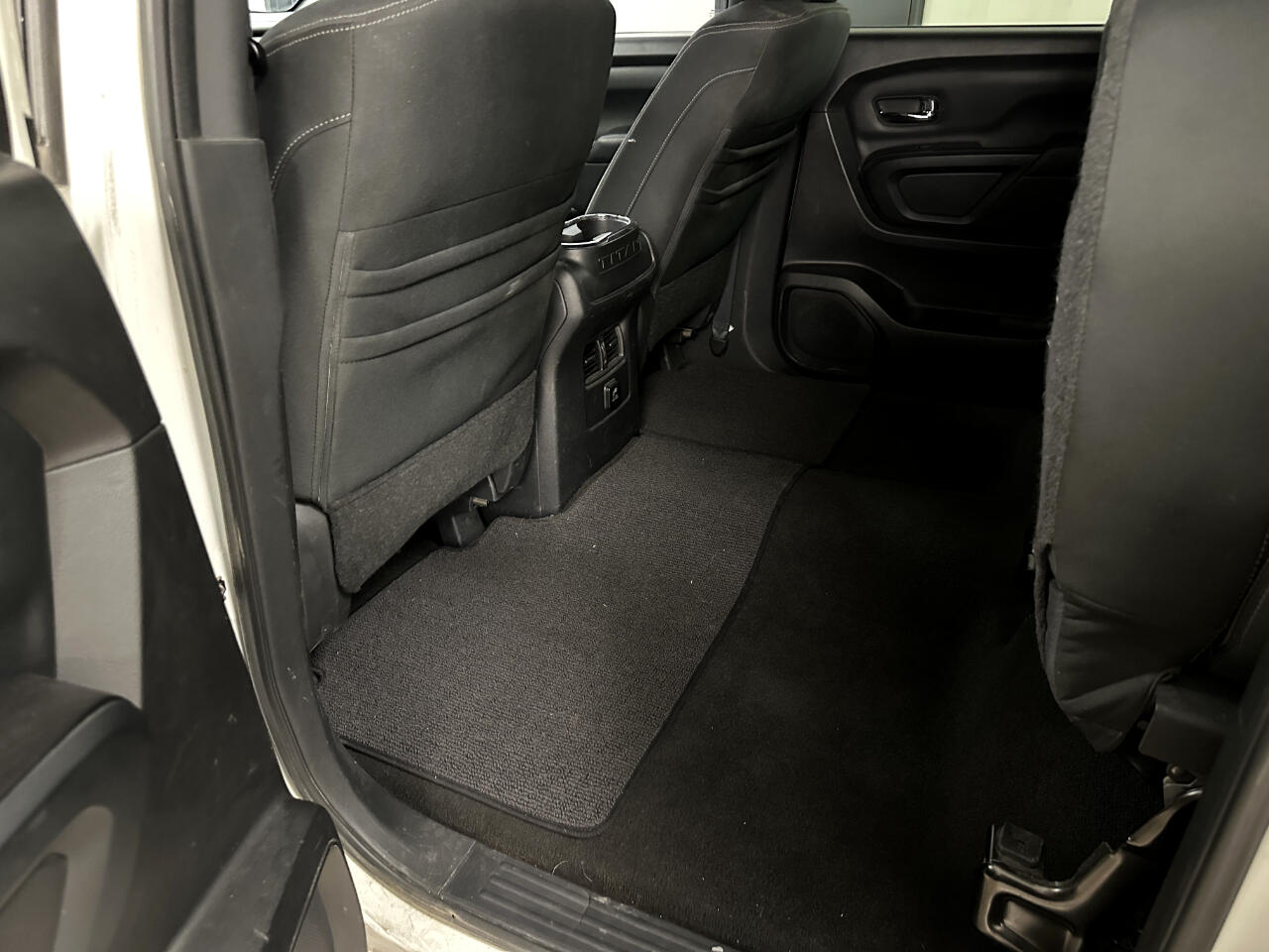 Nissan Titan 4x4 Crew Cab SV 2018