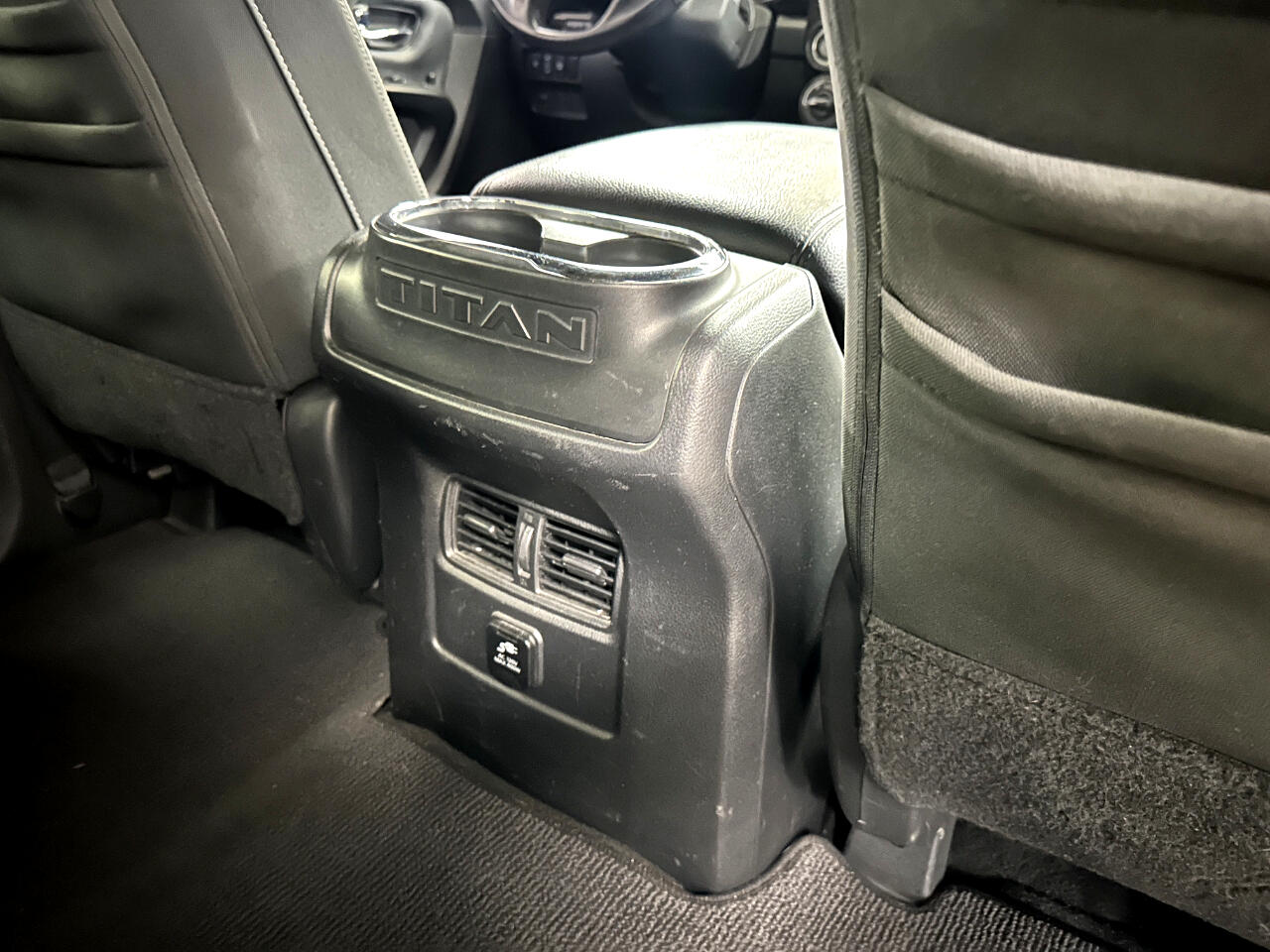 Nissan Titan 4x4 Crew Cab SV 2018