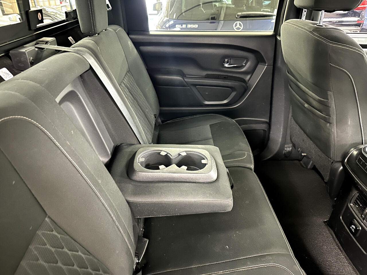 Nissan Titan 4x4 Crew Cab SV 2018