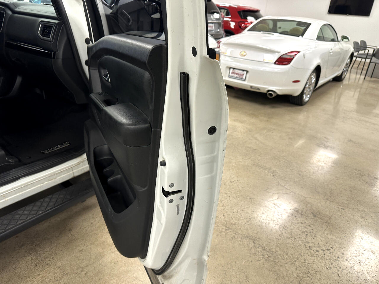 Nissan Titan 4x4 Crew Cab SV 2018