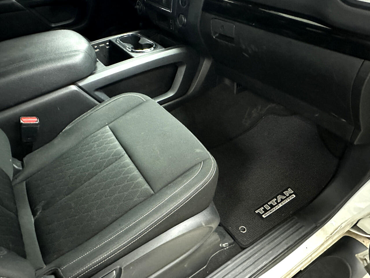 Nissan Titan 4x4 Crew Cab SV 2018