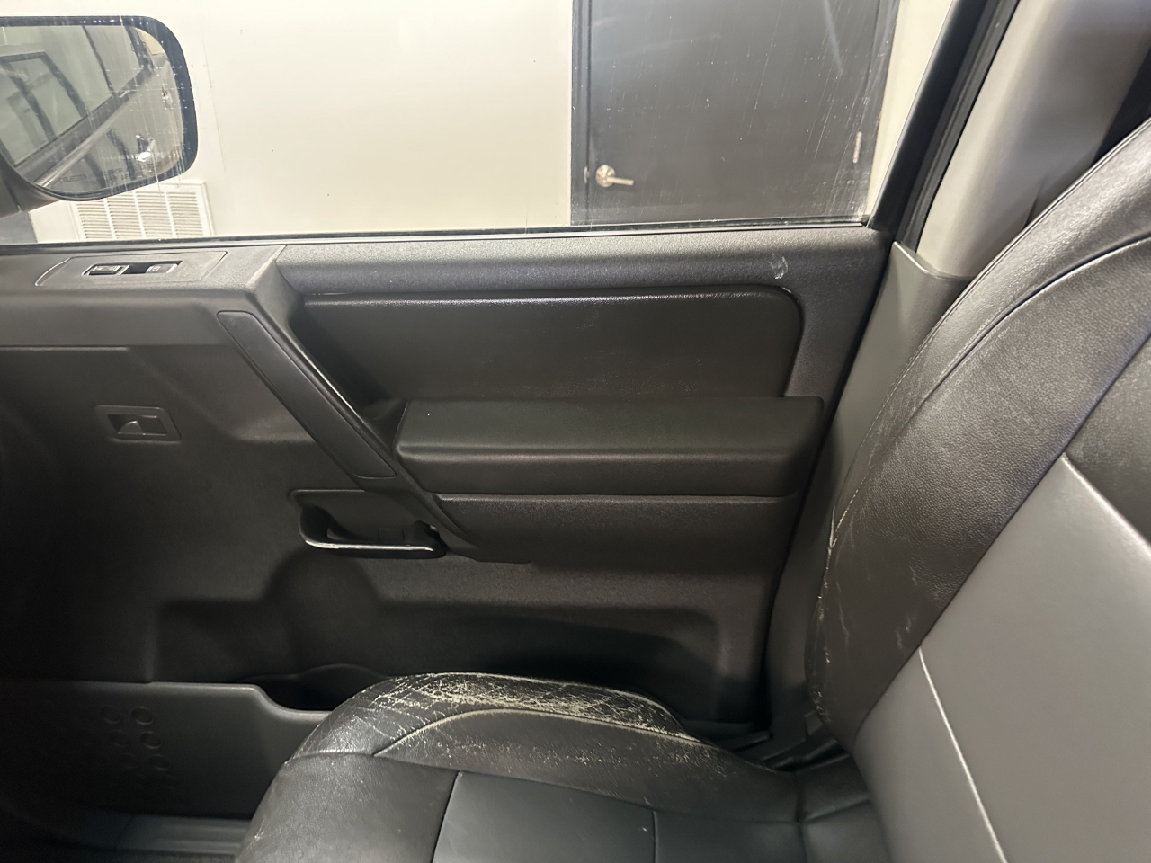 Nissan Titan 4WD Crew Cab SE FFV 2007