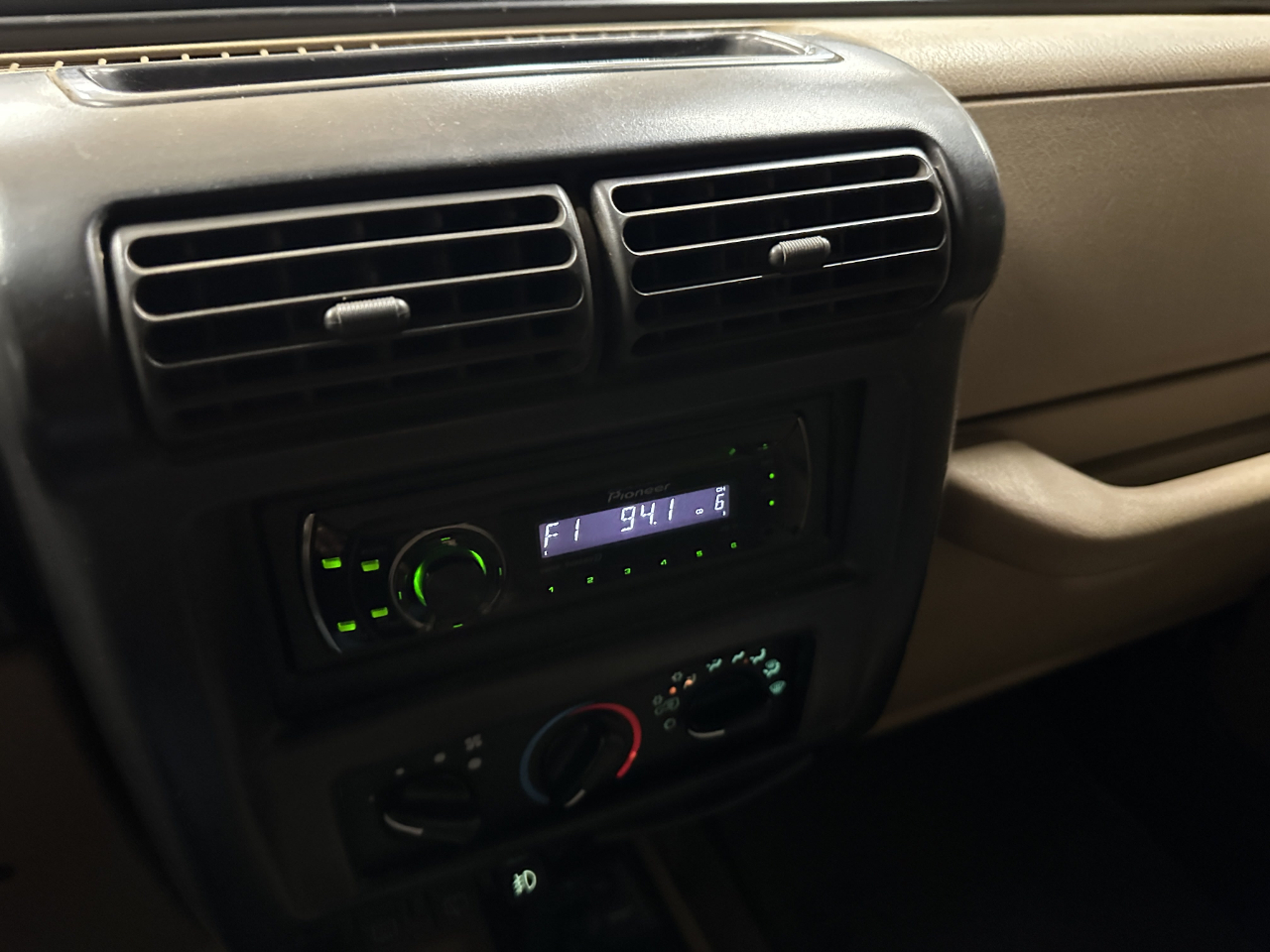 Jeep Wrangler 2dr Sahara 1999