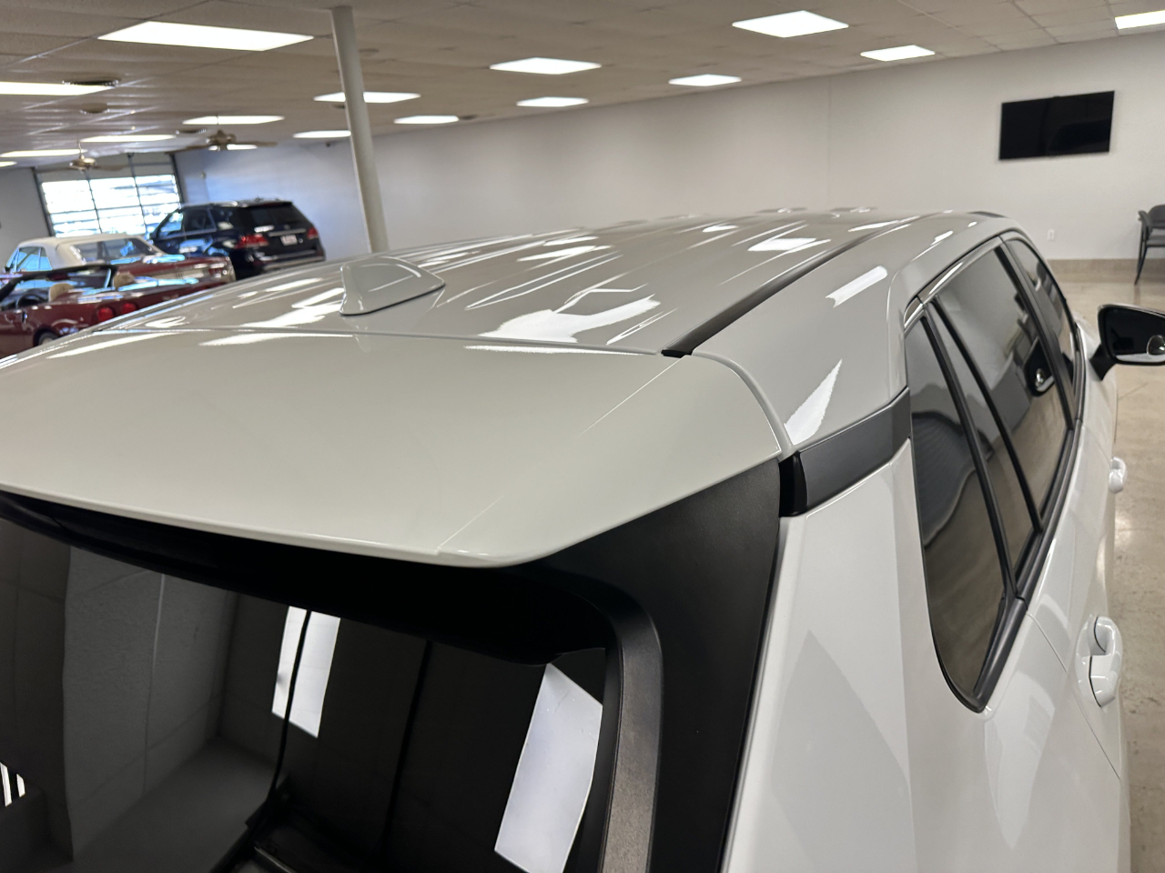 Toyota RAV4 LE FWD (Natl) 2023