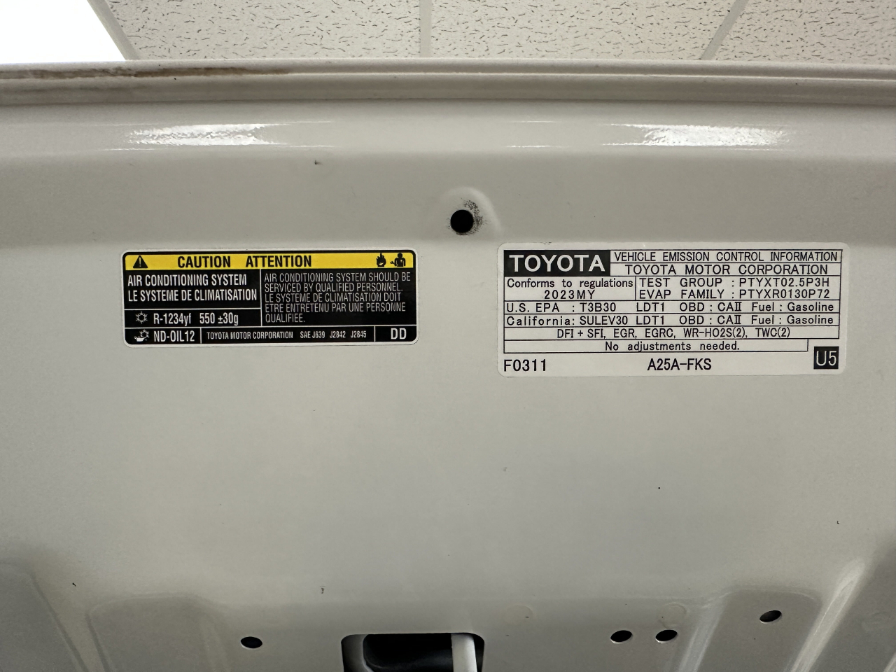 Toyota RAV4 LE FWD (Natl) 2023