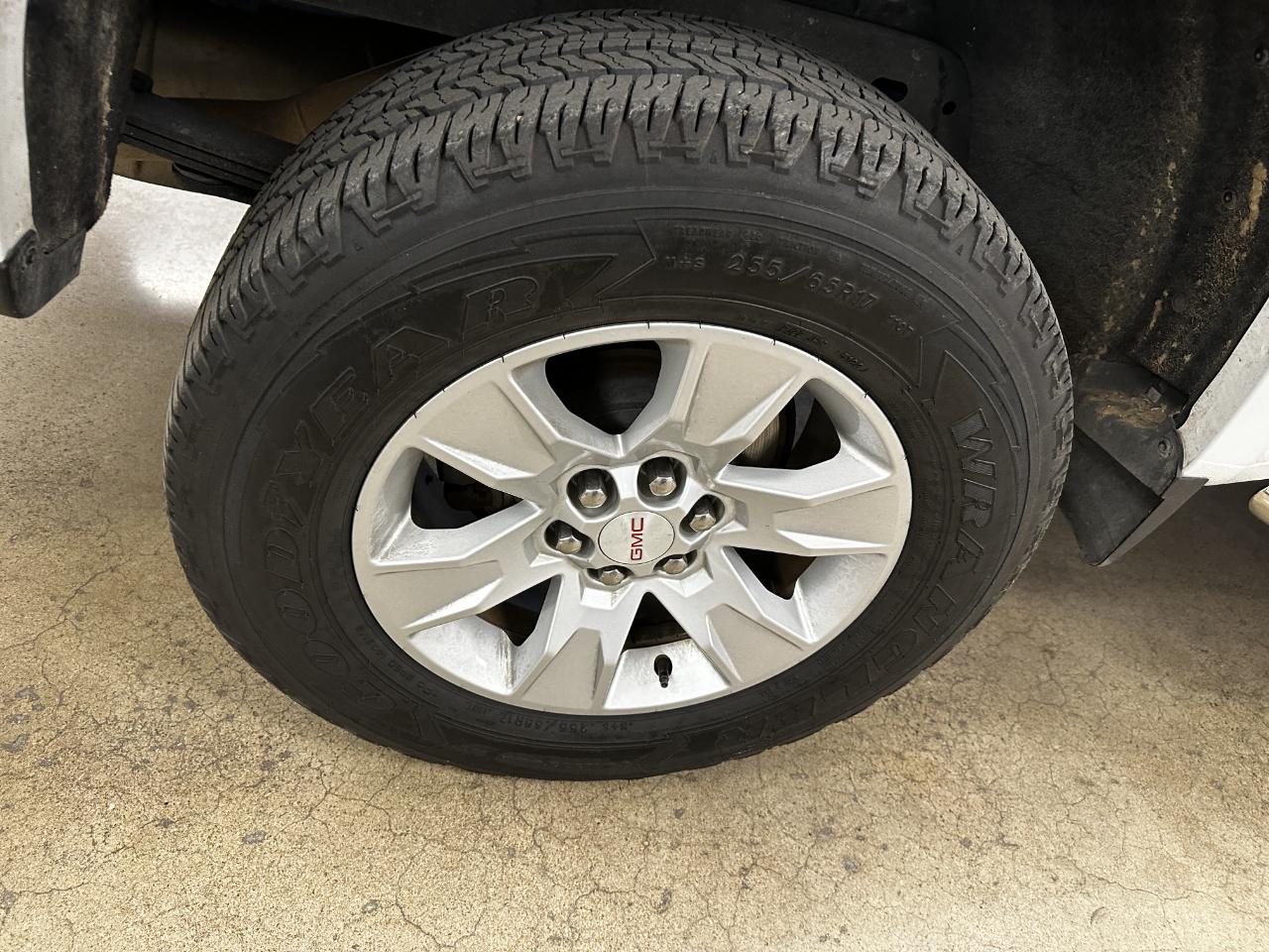 GMC Canyon 2WD Crew Cab 128.3" SLE 2018