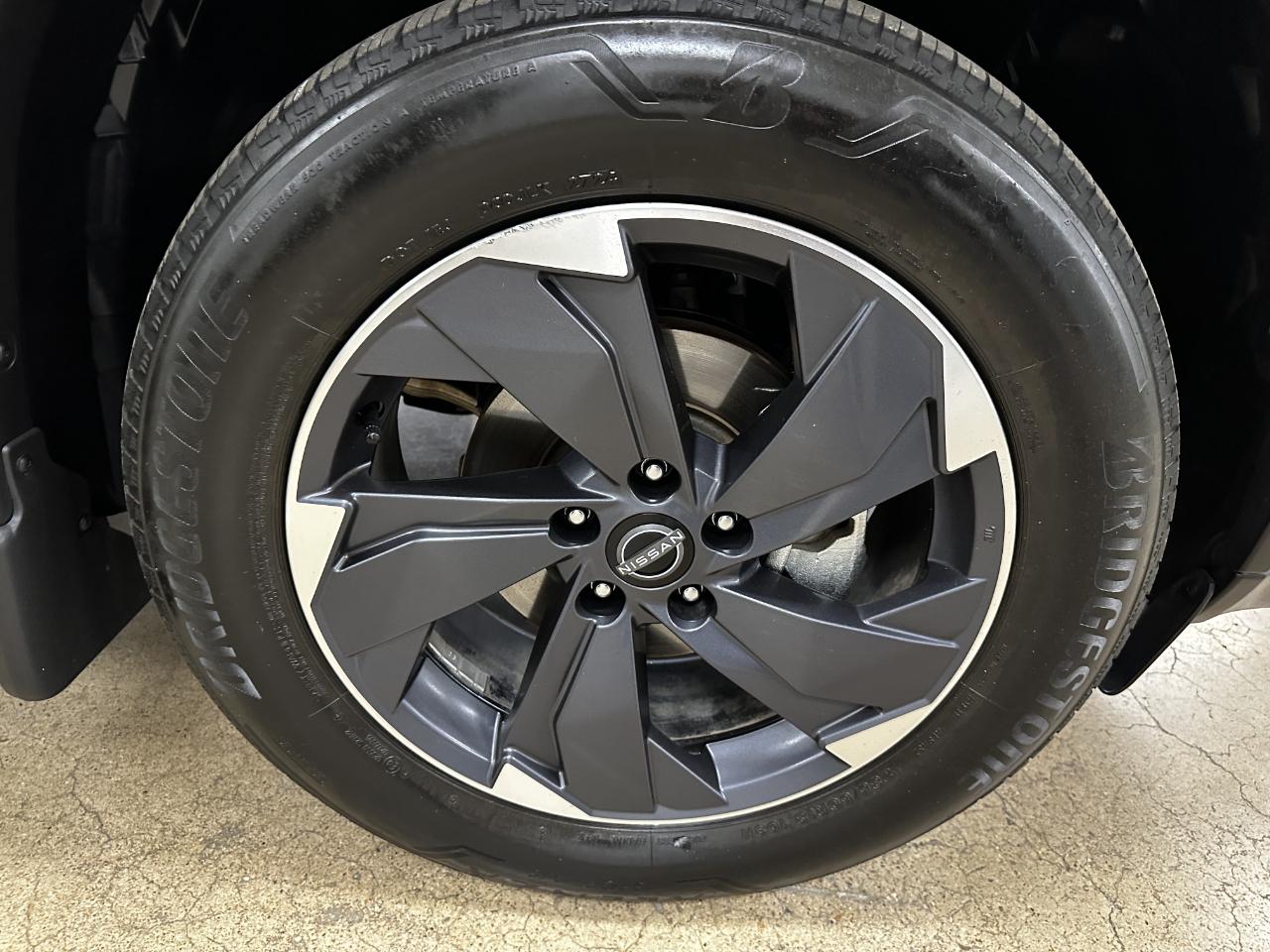 Nissan Rogue FWD SV 2024