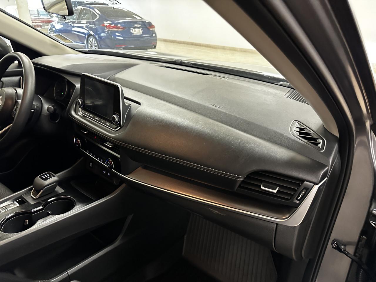 Nissan Rogue FWD SV 2024