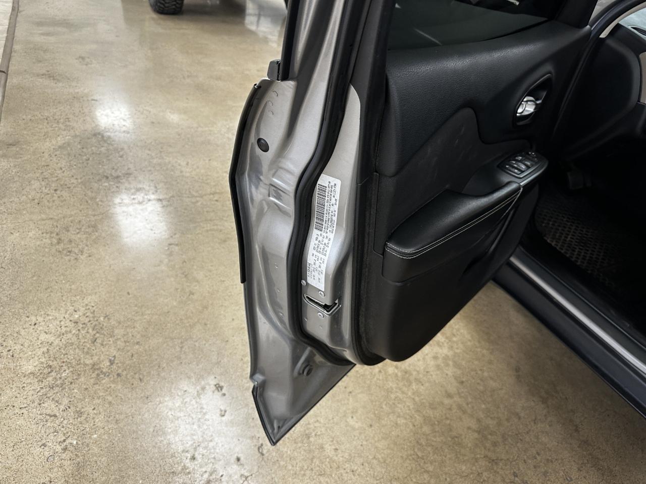 Jeep Cherokee FWD 4dr Altitude *Ltd Avail* 2016