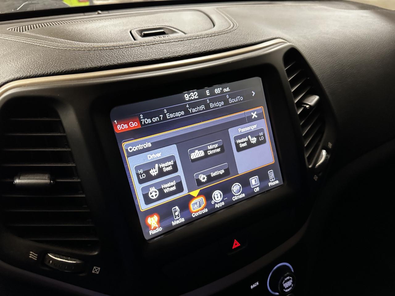 Jeep Cherokee FWD 4dr Altitude *Ltd Avail* 2016