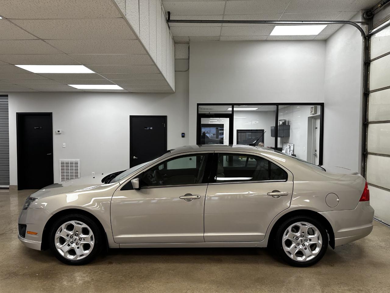 Ford Fusion 4dr Sdn SE FWD 2010