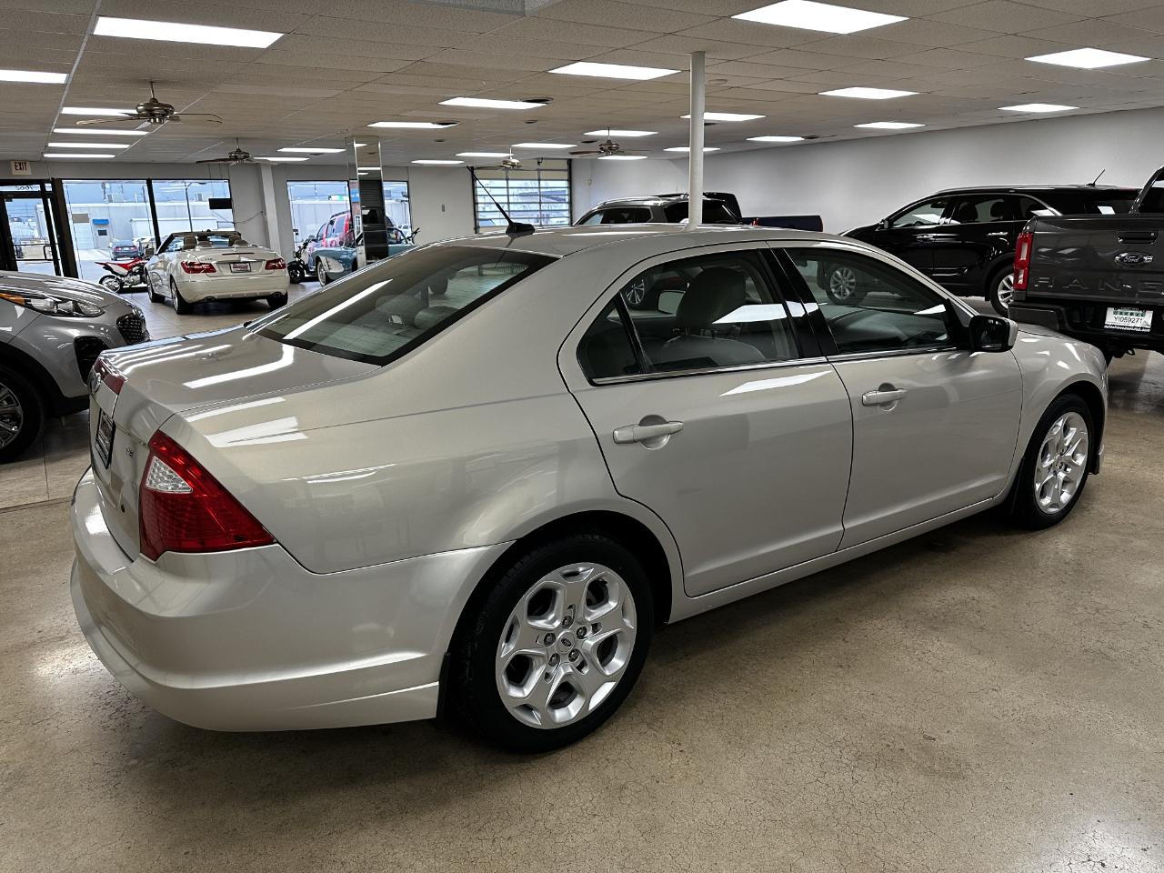 Ford Fusion 4dr Sdn SE FWD 2010