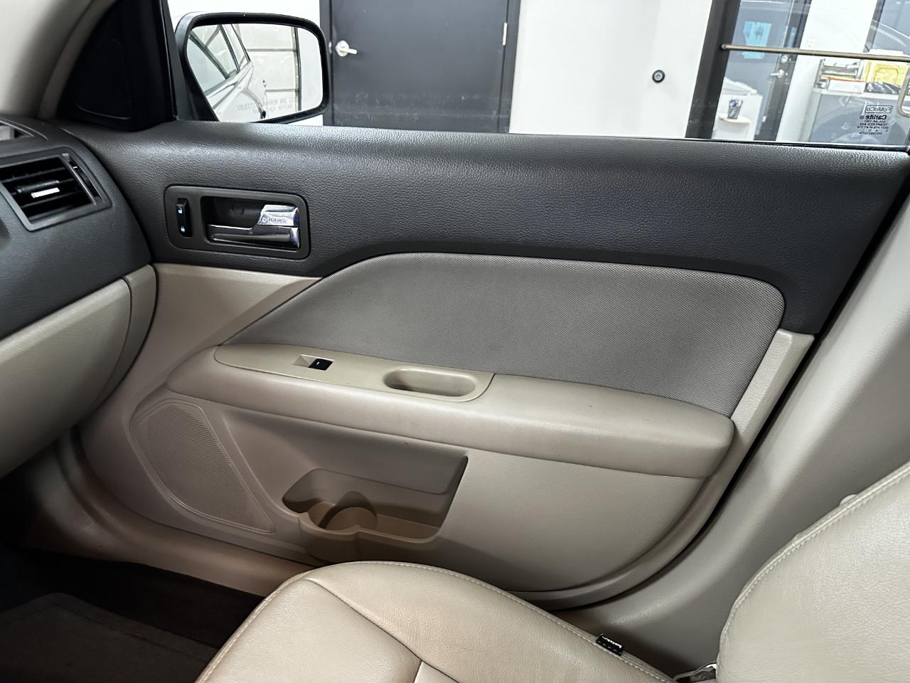 Ford Fusion 4dr Sdn SE FWD 2010