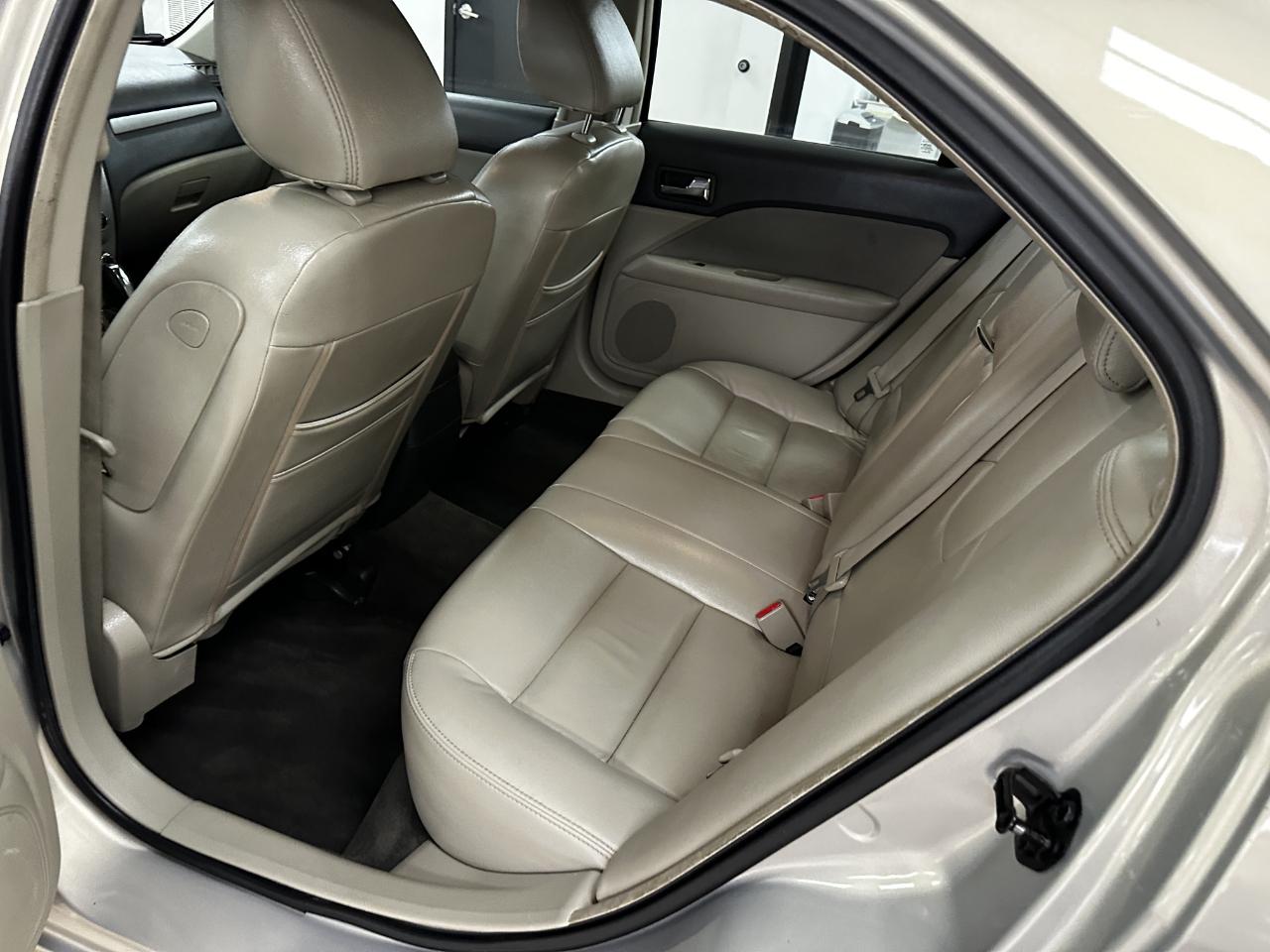 Ford Fusion 4dr Sdn SE FWD 2010