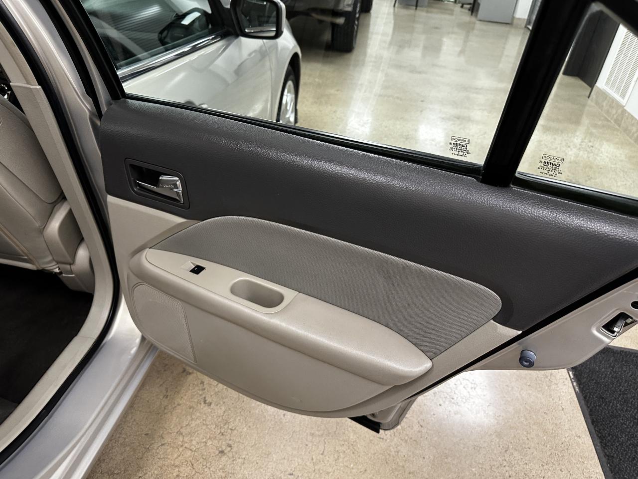 Ford Fusion 4dr Sdn SE FWD 2010