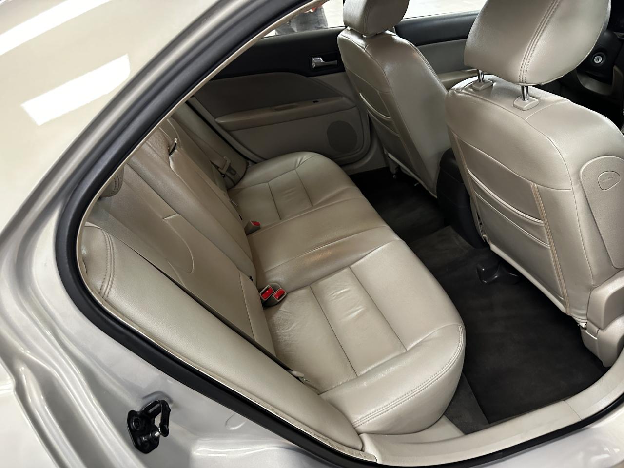 Ford Fusion 4dr Sdn SE FWD 2010