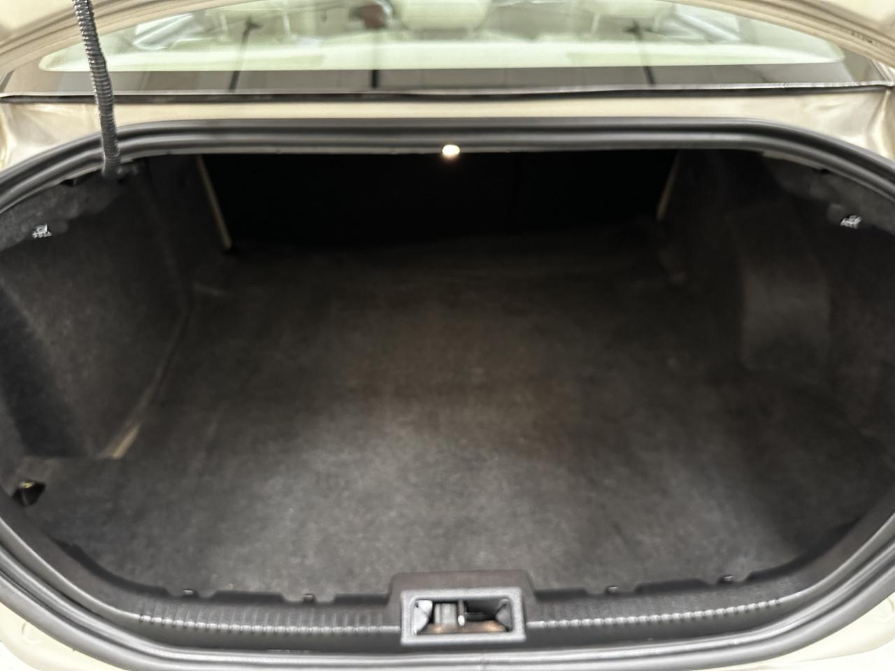 Ford Fusion 4dr Sdn SE FWD 2010