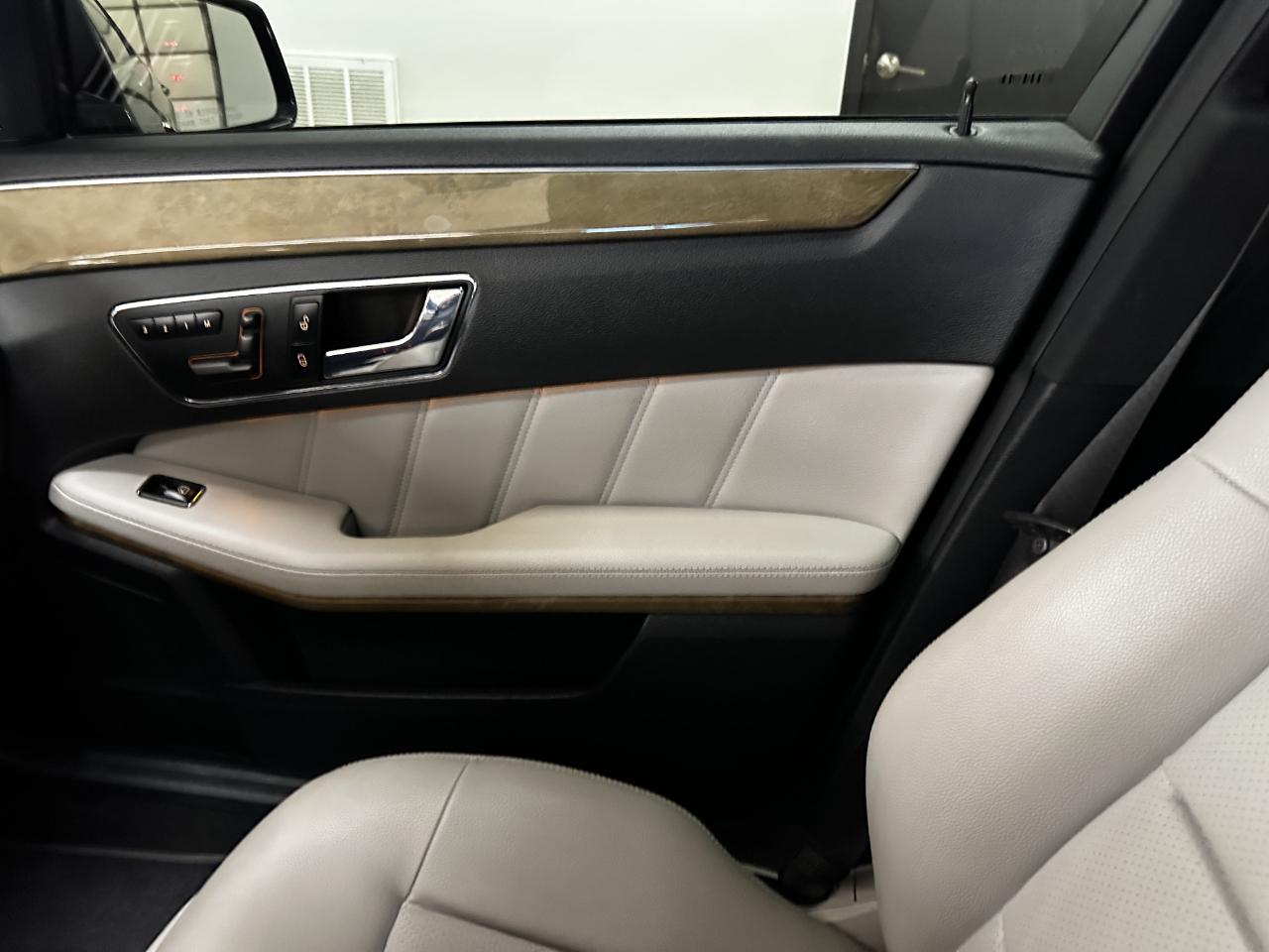 Mercedes-Benz E-Class 4dr Sdn E 350 Sport 4MATIC 2011