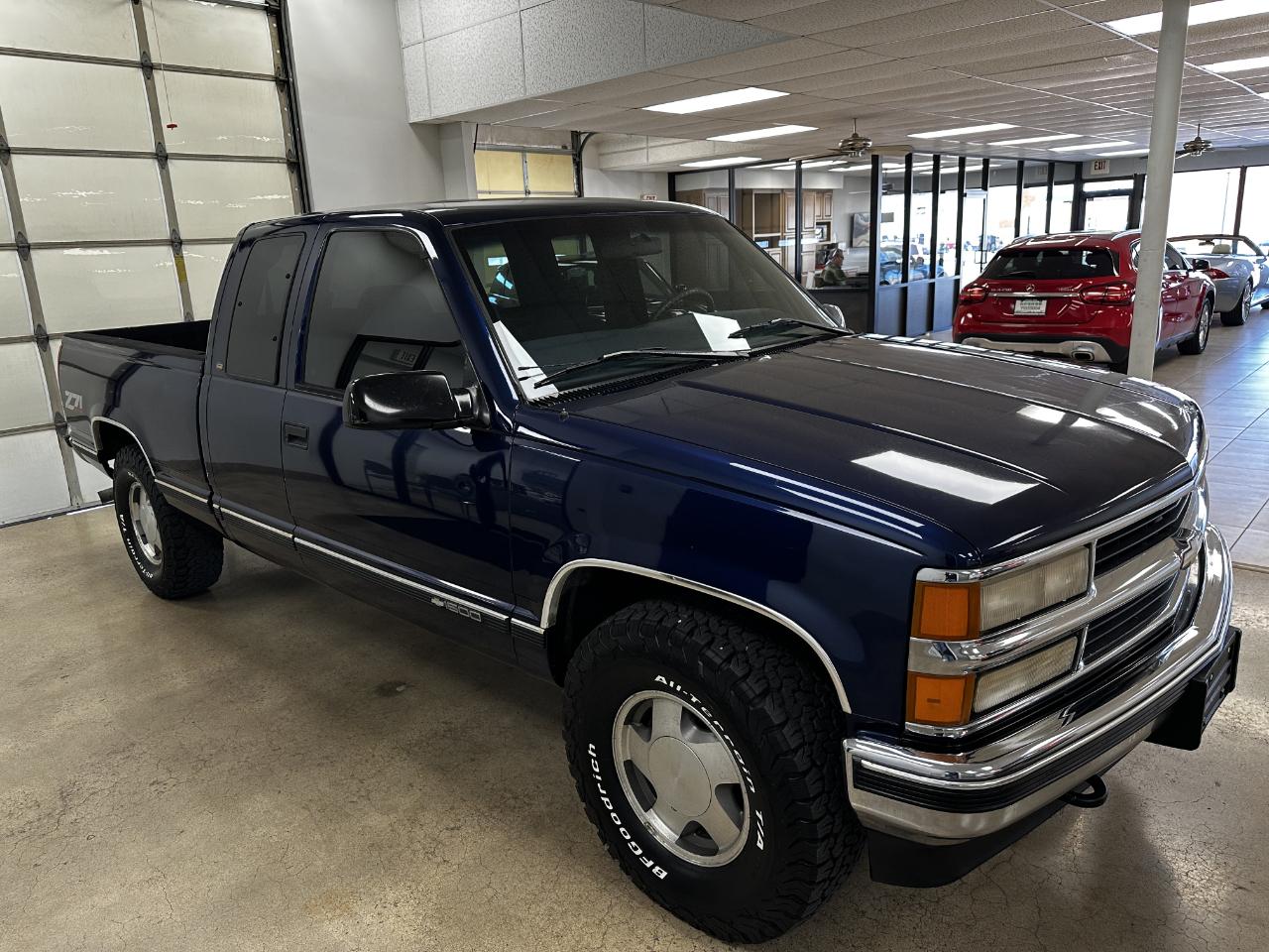 Chevrolet C/K 1500 Ext Cab 141.5" WB 4WD 1998