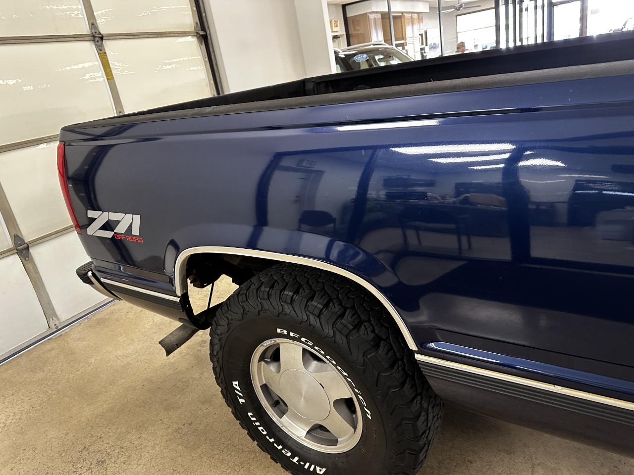 Chevrolet C/K 1500 Ext Cab 141.5" WB 4WD 1998