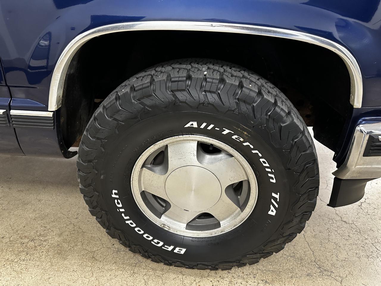 Chevrolet C/K 1500 Ext Cab 141.5" WB 4WD 1998