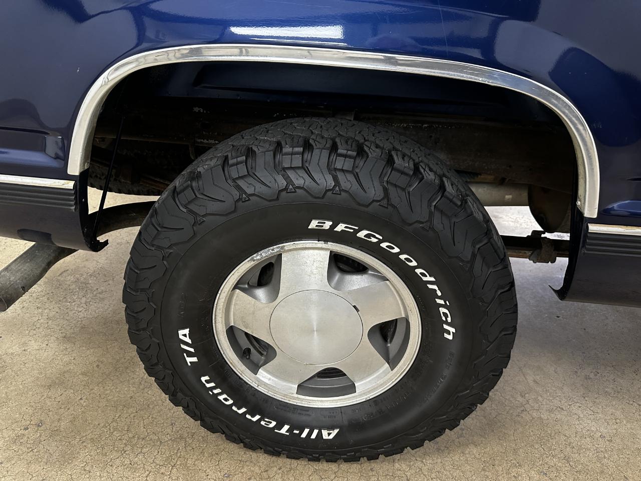 Chevrolet C/K 1500 Ext Cab 141.5" WB 4WD 1998