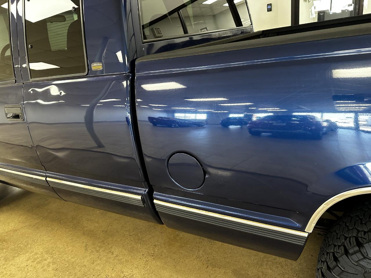 Chevrolet C/K 1500 Ext Cab 141.5" WB 4WD 1998