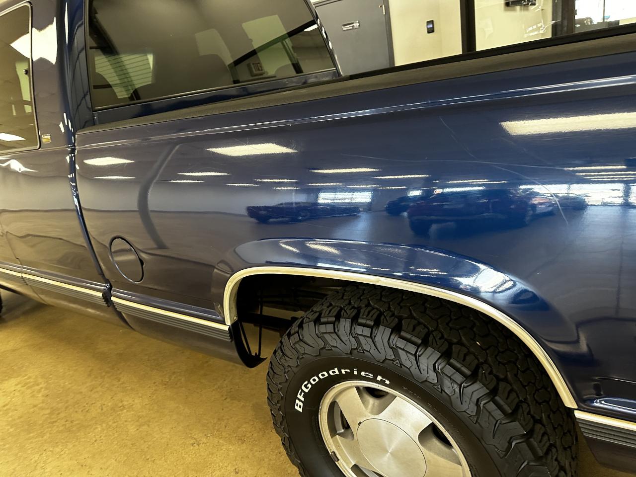 Chevrolet C/K 1500 Ext Cab 141.5" WB 4WD 1998