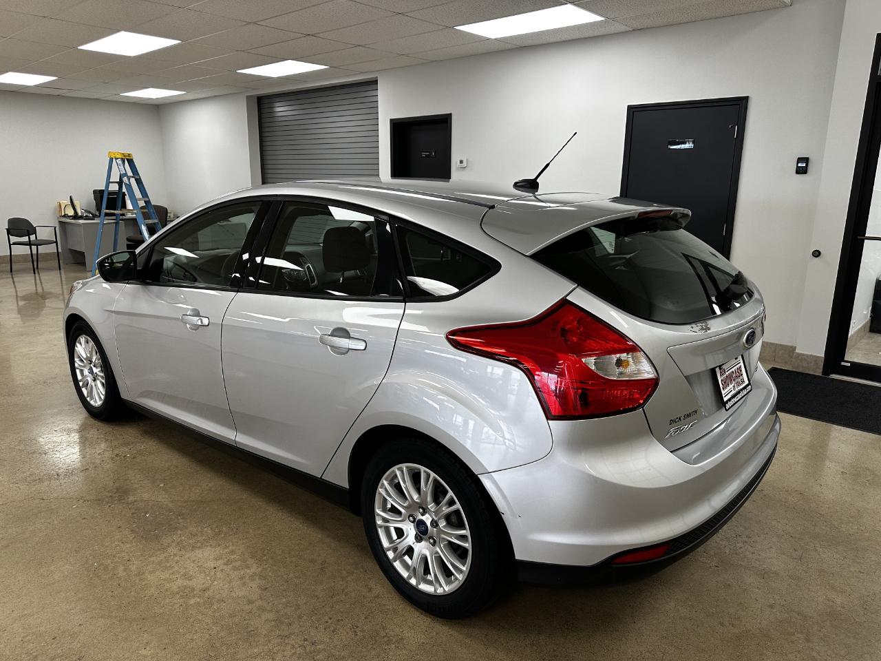 Ford Focus 5dr HB SE 2012