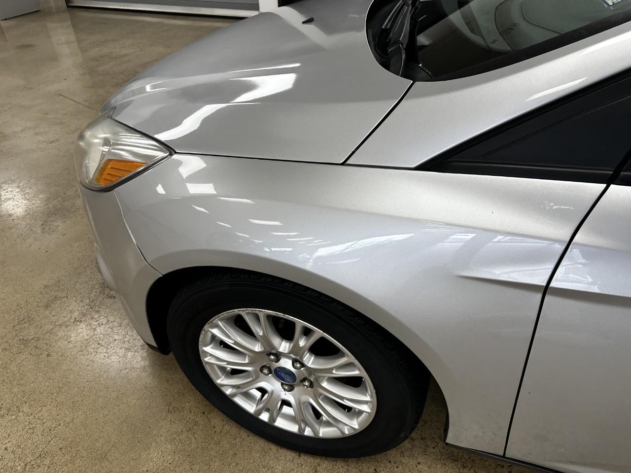 Ford Focus 5dr HB SE 2012