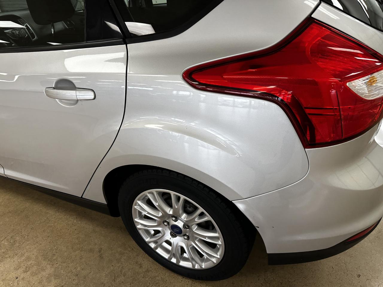 Ford Focus 5dr HB SE 2012