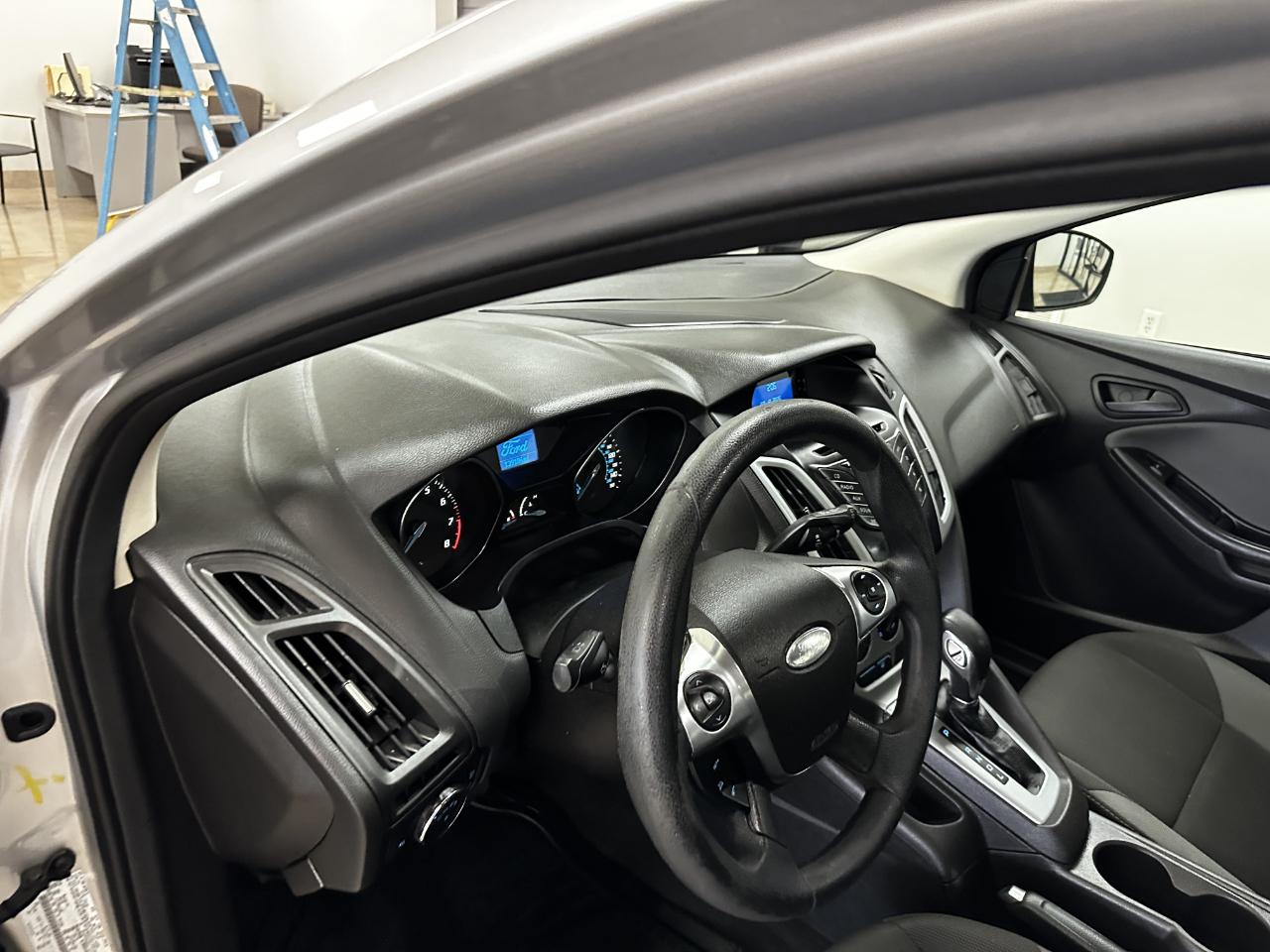 Ford Focus 5dr HB SE 2012