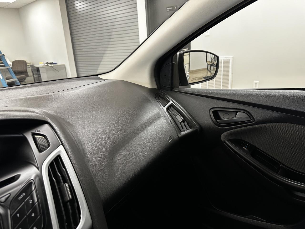 Ford Focus 5dr HB SE 2012