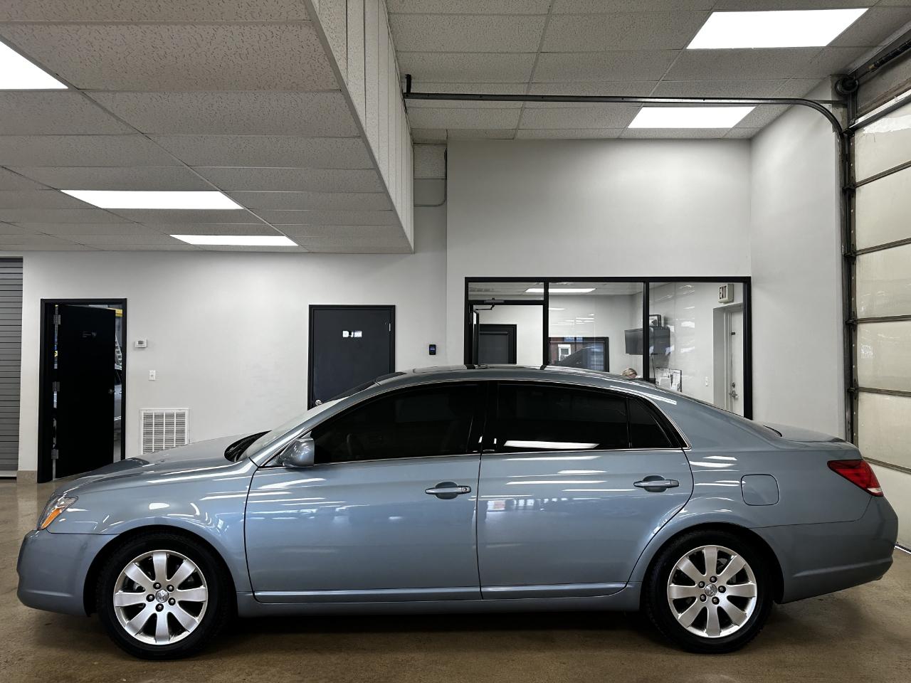 Toyota Avalon 4dr Sdn XLS (Natl) 2007